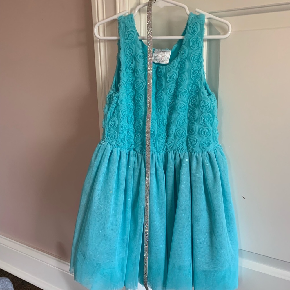 Gorgeous blue party dress!